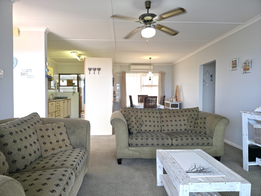 3 Bedroom Property for Sale in Wavecrest Eastern Cape